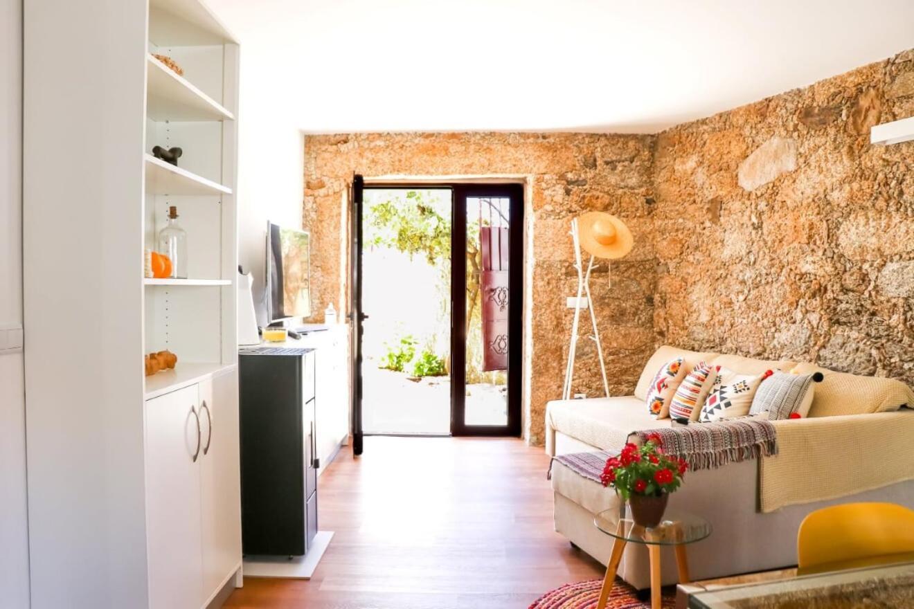 Casas Do Torreao 3 Casas De Alojamento Local Alfaiates Room photo